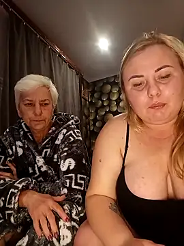 Snapshot of Ray_Thea chatting on December 2025 08:04:02 PM Ray Thea online show from December 2025 08:04:02 PM