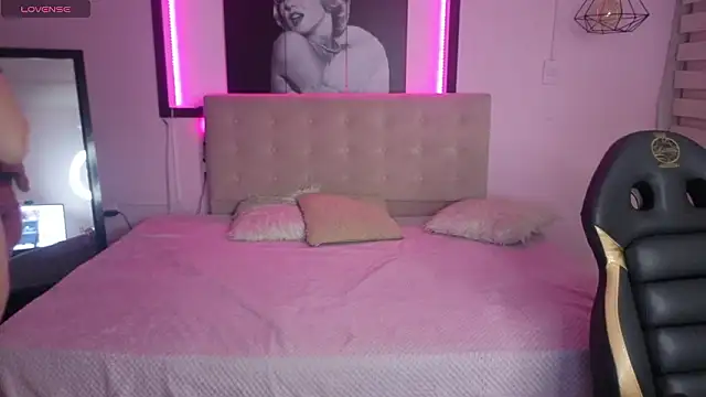 Sara valderrama  online show from March 2026 12:59:01 PM