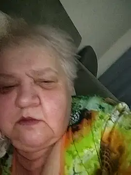 HapinessLovee online show from December 2025 04:41:02 PM