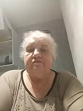 HapinessLovee online show from February 2026 07:25:01 PM