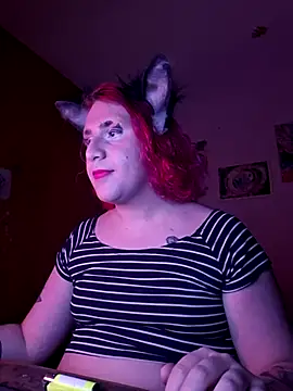 alien ate red online show from December 2025 08:57:02 PM