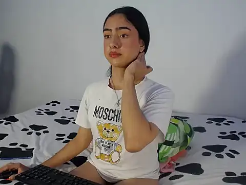 Snapshot of Kammy_Candy chatting on February 2026 03:29:02 AM Kammy Candy online show from February 2026 03:29:02 AM