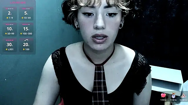 Kiara Fox   online show from December 2025 12:53:01 PM