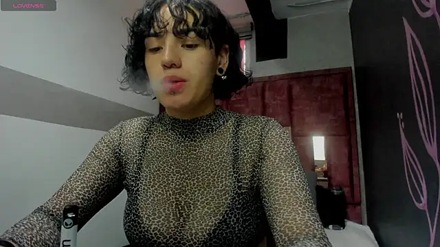 Kiara Fox   online show from April 2026 09:17:01 PM