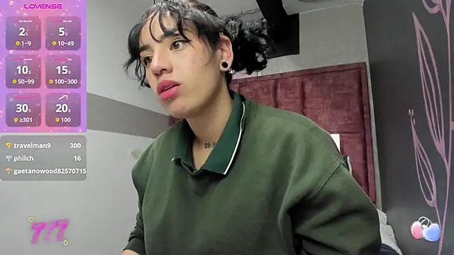 Snapshot of Kiara_Fox__ chatting on April 2026 01:42:02 AM Kiara Fox online show from April 2026 01:42:02 AM