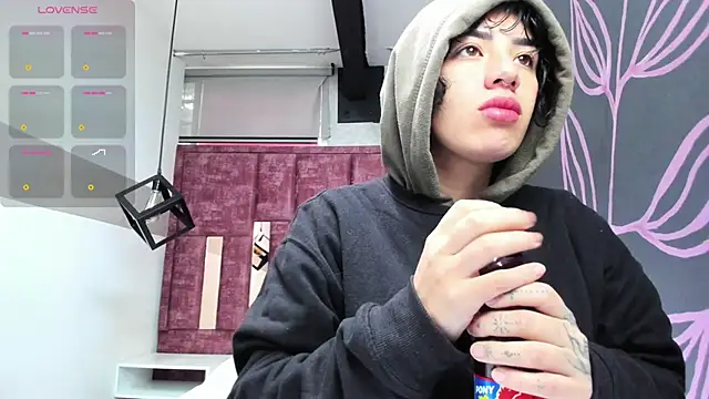 Kiara Fox   online show from February 2026 12:10:02 PM