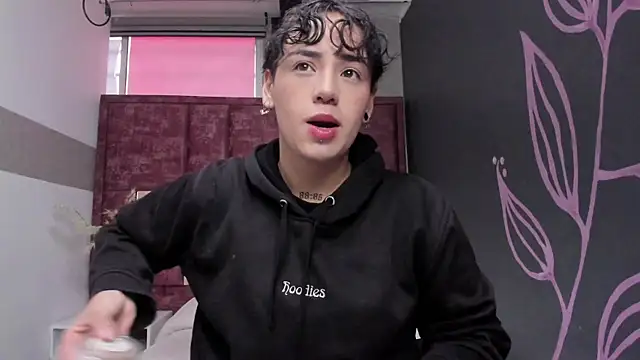 Kiara Fox   online show from April 2026 09:56:01 PM