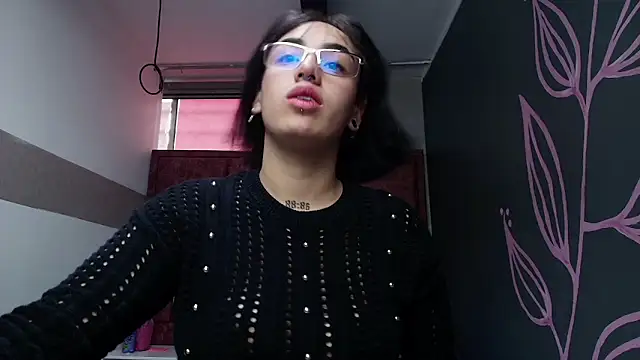 Snapshot of Kiara_Fox__ chatting on April 2026 08:51:02 PM Kiara Fox online show from April 2026 08:51:02 PM