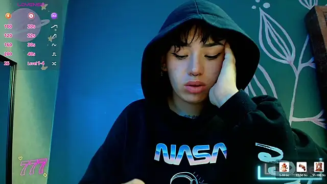 Snapshot of Kiara_Fox__ chatting on May 2026 12:19:02 AM Kiara Fox online show from May 2026 12:19:02 AM