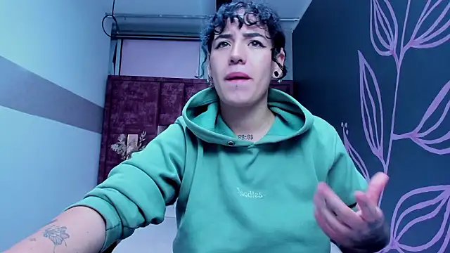 Kiara Fox   online show from March 2026 10:44:01 AM