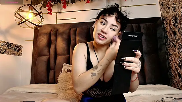 Kiara Fox   online show from February 2026 02:29:01 PM