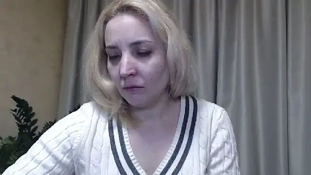 Snapshot of sweetpussy chatting on March 2025 01:42:02 PM sweetpussy online show from March 2025 01:42:02 PM