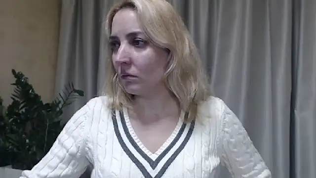 Snapshot of sweetpussy chatting on October 2025 02:05:02 PM sweetpussy online show from October 2025 02:05:02 PM