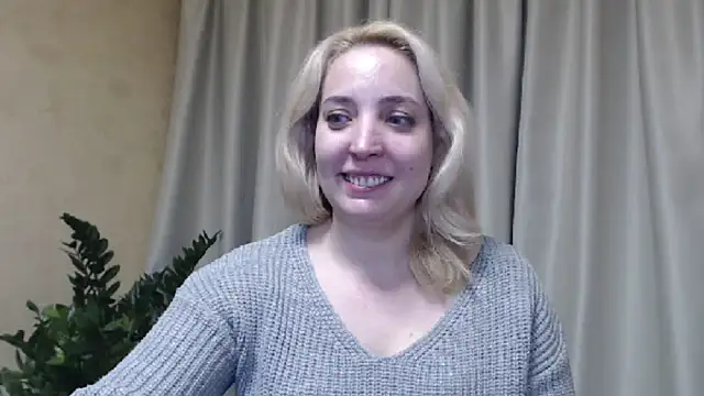 Snapshot of sweetpussy chatting on February 2025 05:30:02 PM sweetpussy online show from February 2025 05:30:02 PM