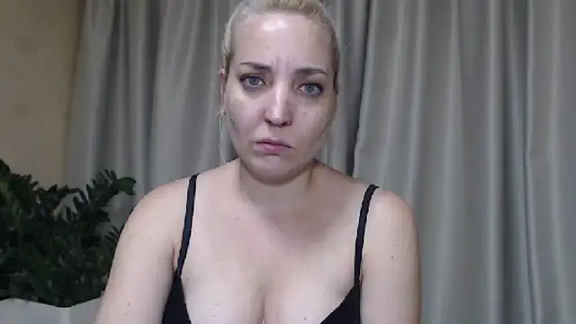 Snapshot of sweetpussy chatting on September 2025 02:49:01 PM sweetpussy online show from September 2025 02:49:01 PM