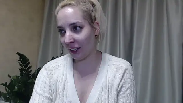 Snapshot of sweetpussy chatting on February 2025 03:54:01 PM sweetpussy online show from February 2025 03:54:01 PM