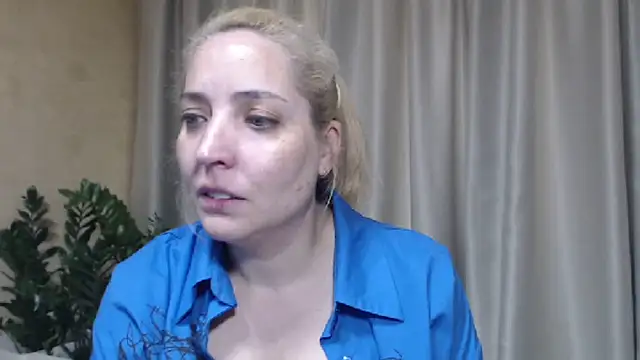 Snapshot of sweetpussy chatting on June 2026 03:17:01 PM sweetpussy online show from June 2026 03:17:01 PM
