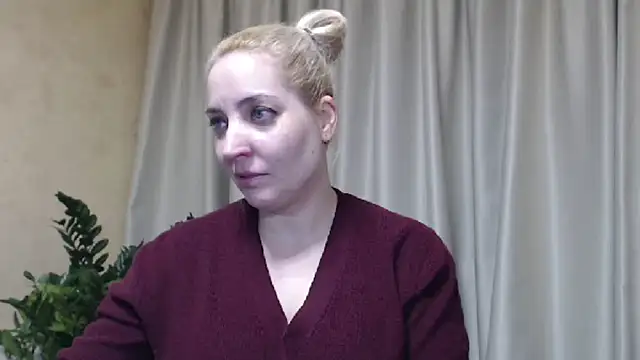 Snapshot of sweetpussy chatting on March 2025 04:18:01 PM sweetpussy online show from March 2025 04:18:01 PM