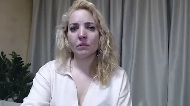 Snapshot of sweetpussy chatting on May 2026 05:13:01 PM sweetpussy online show from May 2026 05:13:01 PM