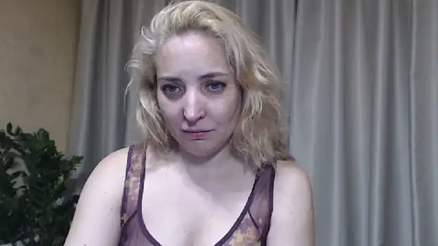 Snapshot of sweetpussy chatting on June 2026 03:57:01 PM sweetpussy online show from June 2026 03:57:01 PM