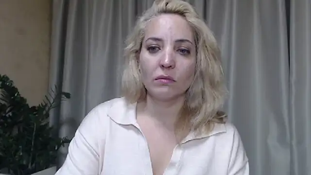 Snapshot of sweetpussy chatting on October 2025 04:08:02 PM sweetpussy online show from October 2025 04:08:02 PM