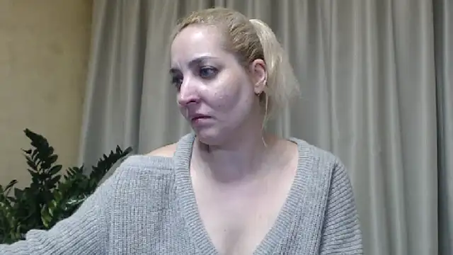 Snapshot of sweetpussy chatting on March 2025 06:18:01 PM sweetpussy online show from March 2025 06:18:01 PM