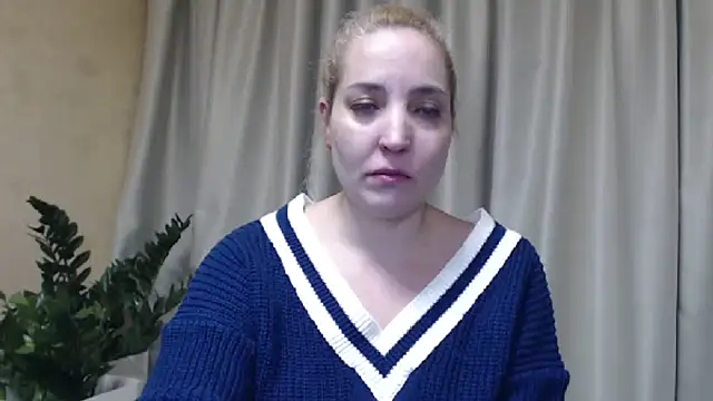 Snapshot of sweetpussy chatting on February 2025 05:27:01 PM sweetpussy online show from February 2025 05:27:01 PM