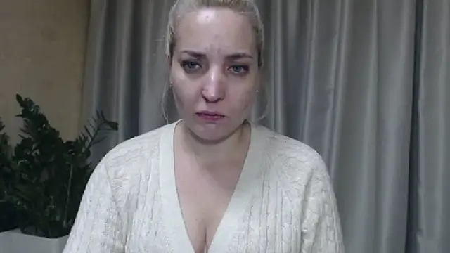 Snapshot of sweetpussy chatting on October 2025 03:35:01 PM sweetpussy online show from October 2025 03:35:01 PM