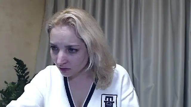 Snapshot of sweetpussy chatting on March 2025 09:15:02 PM sweetpussy online show from March 2025 09:15:02 PM