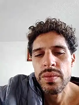 Snapshot of ignaccioCh chatting on December 2025 07:57:01 PM ignaccioCh online show from December 2025 07:57:01 PM