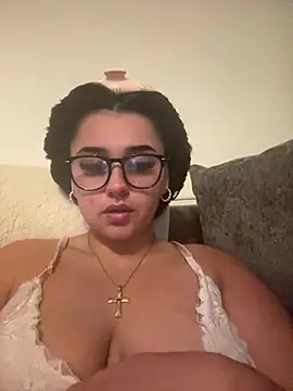 Snapshot of Wild_Busty_Niyah_XX chatting on June 2026 08:54:02 PM Wild Busty Niyah XX online show from June 2026 08:54:02 PM