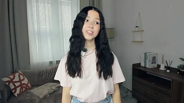 LonaLongsdorf online show from January 2026 08:10:02 AM