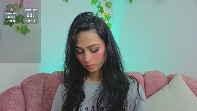 Snapshot of Madison_Cortes chatting on December 2025 09:53:01 PM Madison Cortes online show from December 2025 09:53:01 PM