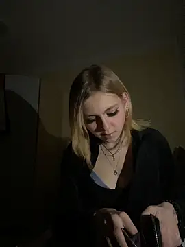 Milly-Kiss online show from January 2026 09:18:02 PM