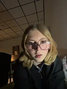 Milly-Kiss online show from January 2026 08:46:02 PM