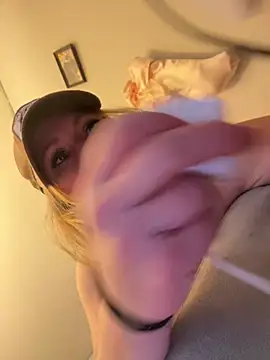 alluringpixie online show from March 2026 03:01:01 AM