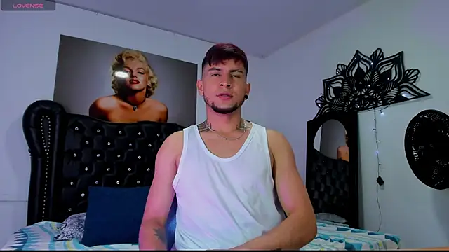 vaalentiino online show from December 2025 05:29:02 PM