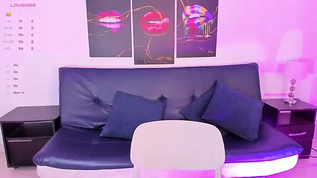 vaalentiino online show from March 2026 02:03:02 PM