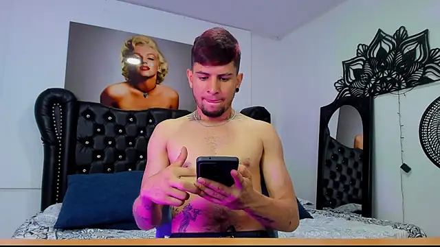 Snapshot of vaalentiino chatting on December 2025 05:55:02 PM vaalentiino online show from December 2025 05:55:02 PM