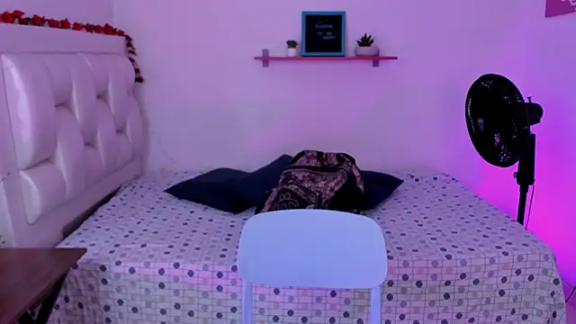 vaalentiino online show from January 2026 10:36:01 PM