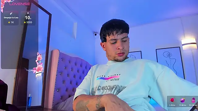 vaalentiino online show from March 2026 06:40:01 PM