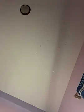  Laurentt  online show from February 2026 11:03:02 PM