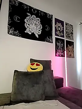 little  ammy online show from April 2026 10:25:02 PM