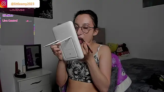 Snapshot of little__ammy chatting on February 2026 09:05:02 PM little ammy online show from February 2026 09:05:02 PM