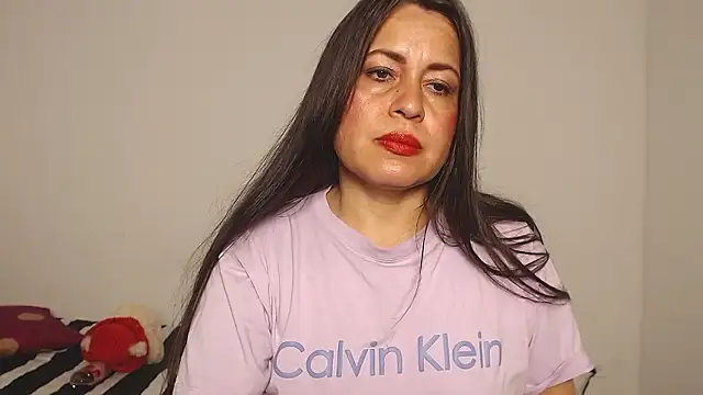 Snapshot of _SEXY_MATURE_ chatting on January 2026 03:32:01 AM SEXY MATURE online show from January 2026 03:32:01 AM