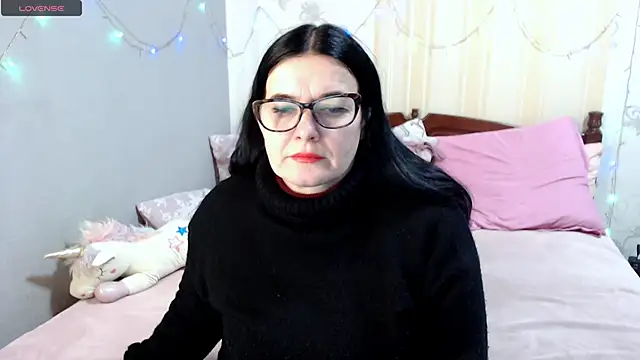 SashaBond online show from February 2026 12:18:02 PM