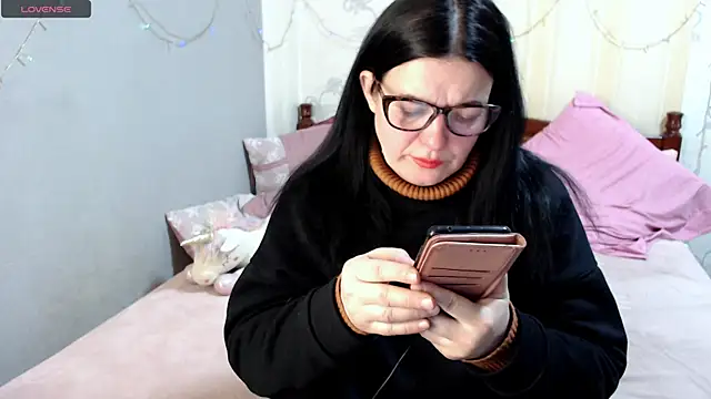 SashaBond online show from February 2026 04:18:02 PM