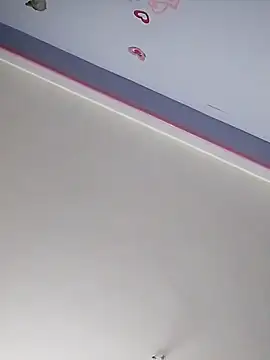 daisytaylorx1 online show from March 2026 06:23:01 PM