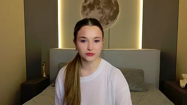 Lina Sinerz online show from March 2026 08:27:02 PM