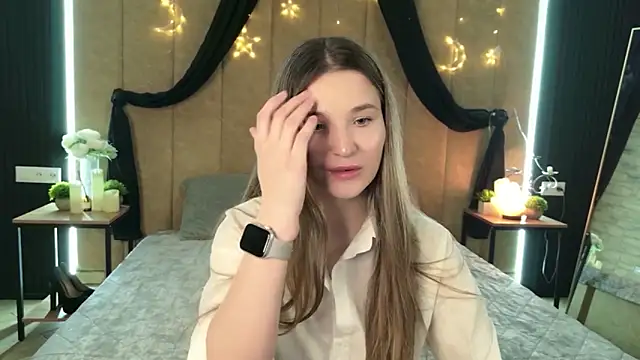 Lina Sinerz online show from February 2026 08:33:02 PM